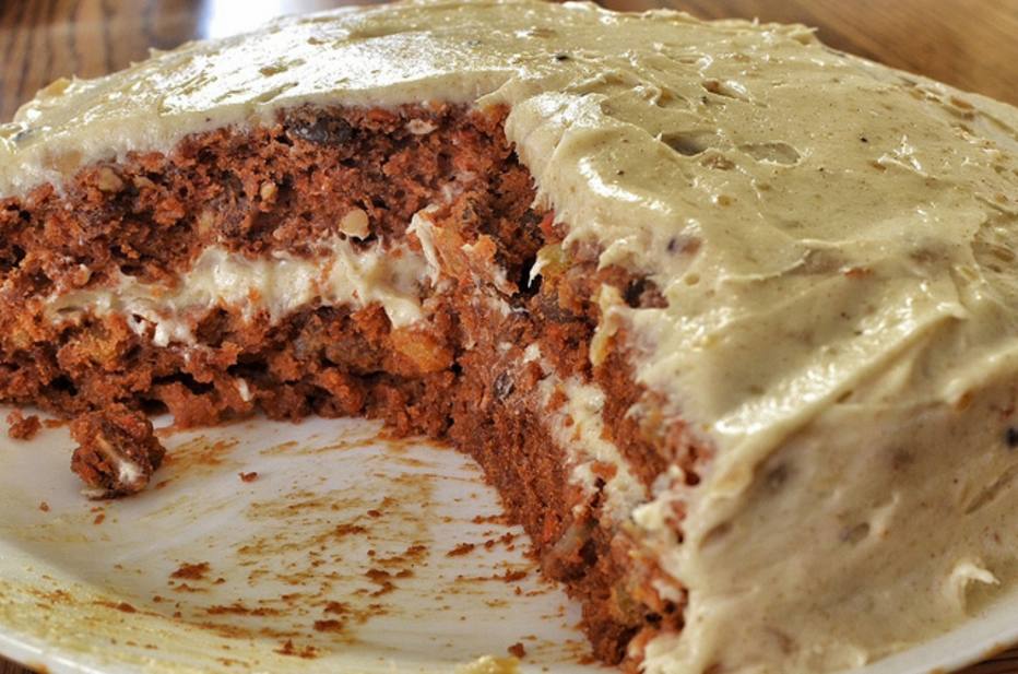 Jeffrey W./Creative Commons - Por que vicia? Os ingredientes que viciam são sempre os mesmos: açúcar, chocolate, farinha refinada, óleos saturados e, no caso dos bolos com cobertura, ainda tem o leite integral Por que vicia? Os ingredientes que viciam são sempre os mesmos: açúcar, chocolate, farinha refinada, óleos saturados e, no caso dos bolos com cobertura, ainda tem o leite integral