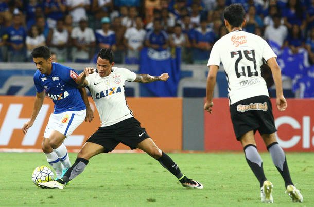 Cruzeiro elimina o Corinthians