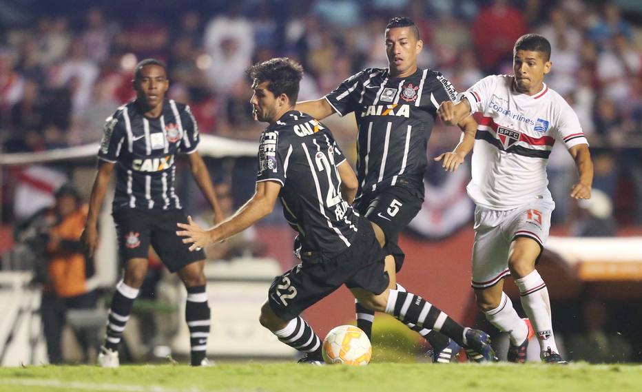 COLUNA: Corinthians não é um supertime como muitos dizem - Por Raony Coronado