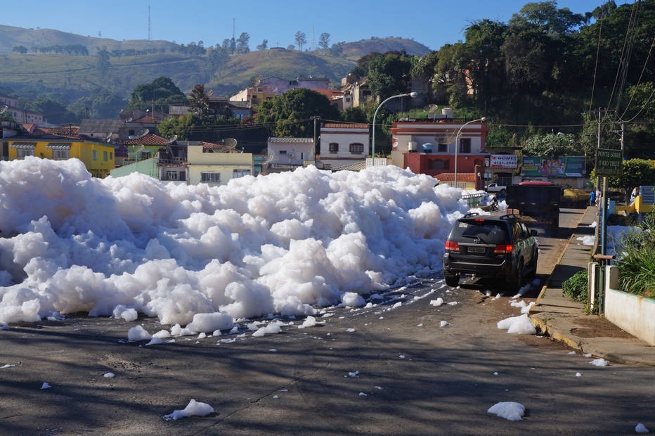 Espuma no Rio Tietê em Pirapora do Bom Jesus Estadao br