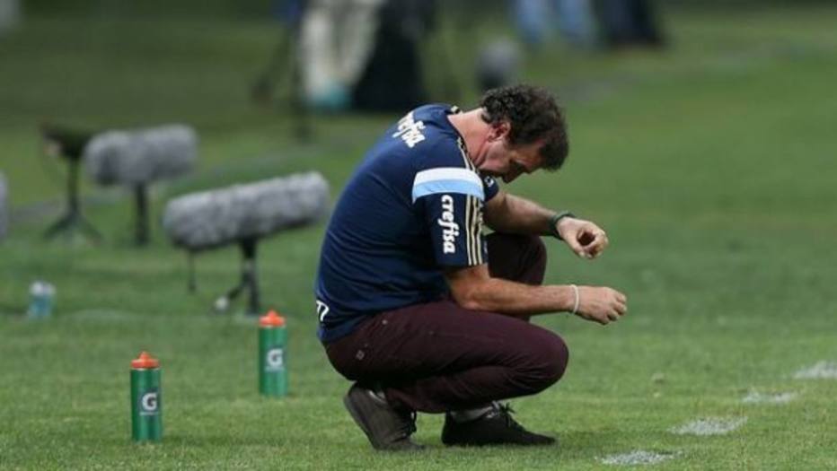 Cuca avisa que vai abrir mão da calça vinho no próximo jogo: 'Ela será lavada'