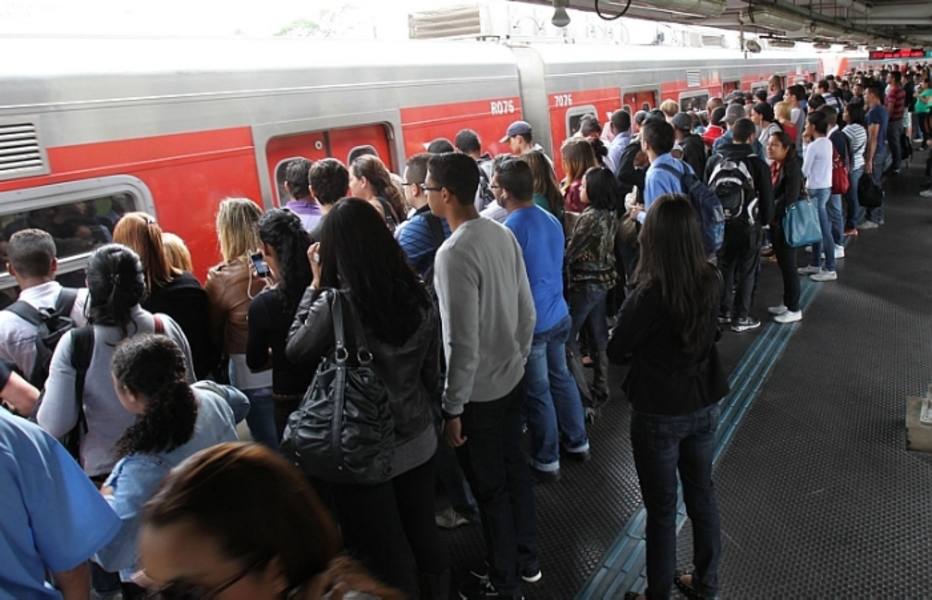 Problemas na linha 9 Cidades Estadão