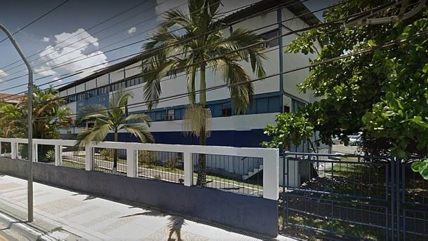 Mulheres começam a ocupar frente de batalhão da PM no sul fluminense