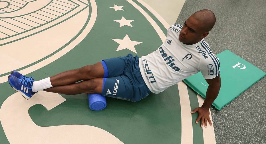 Treino nas férias, oração e discrição ajudam Jailson no Palmeiras