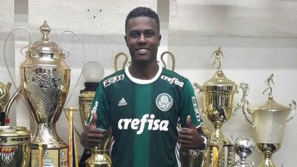 Palmeiras acerta com meio-campista destaque do Água Santa