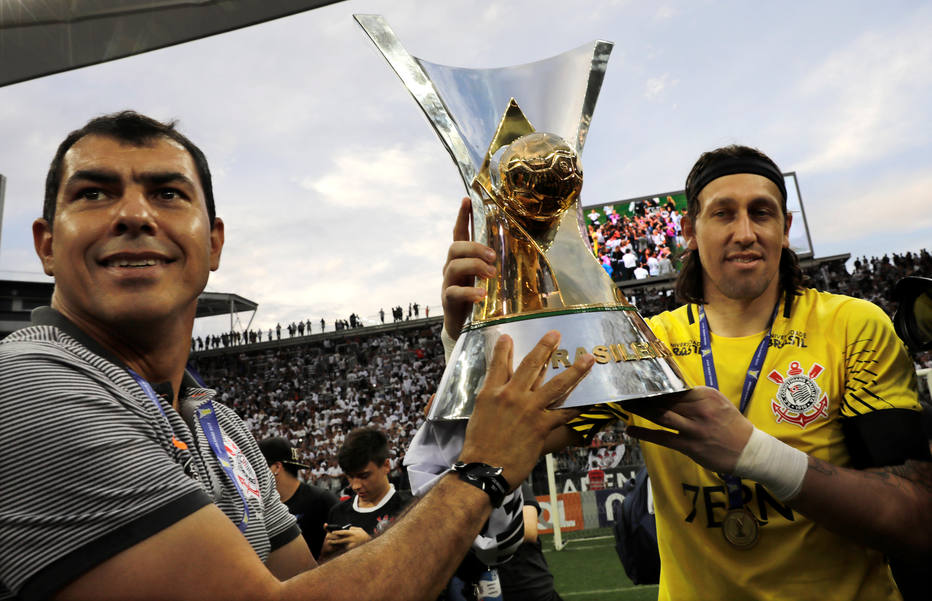 Corinthians anuncia renovações com Cássio, Fágner e Camacho