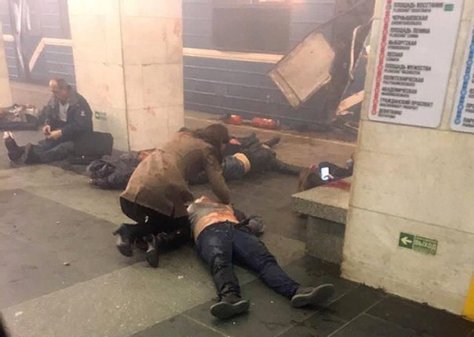 Explosão em metrô na Rússia deixa mortos e feridos