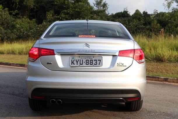 Comparativo: Honda Civic Sport x Citroën C4 Lounge THP