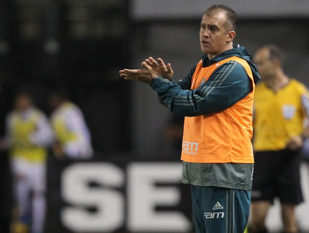 Eduardo Baptista enaltece elenco do Palmeiras: 'Vem ganhando maturidade'