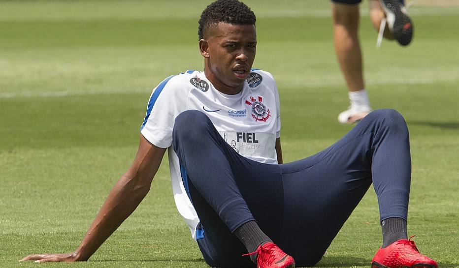 Corinthians pode emprestar jovem da base sem espaço