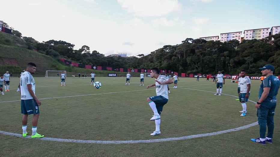 Contra o Bahia, Palmeiras testa força do 'retiro' antecipado em Salvador