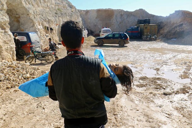Ao menos 20 crianças e 17 mulheres morreram no ataque químico na cidade síria de Khan Sheikhoun