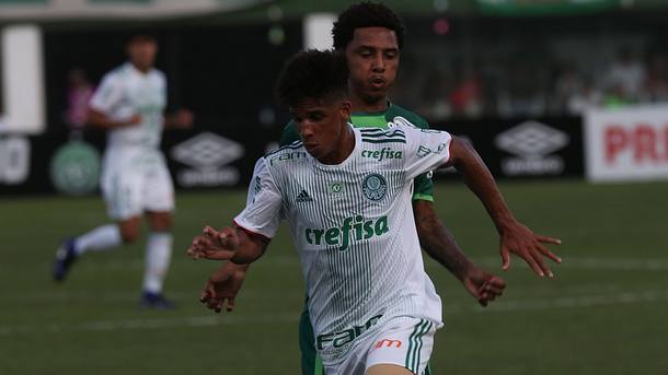 COMENTE: Vitinho merece mais oportunidades no Palmeiras em 2017 ?