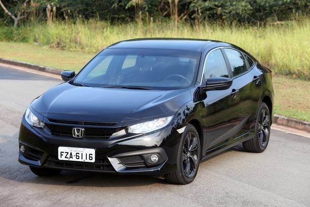 Comparativo: Honda Civic Sport x Citroën C4 Lounge THP