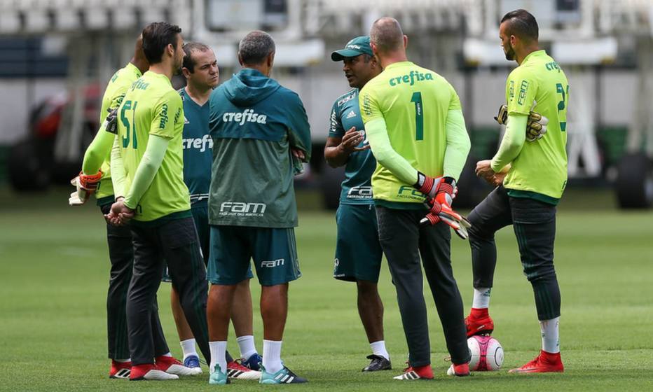 Mesmo após estreia, disputa pelo gol do Palmeiras deve continuar