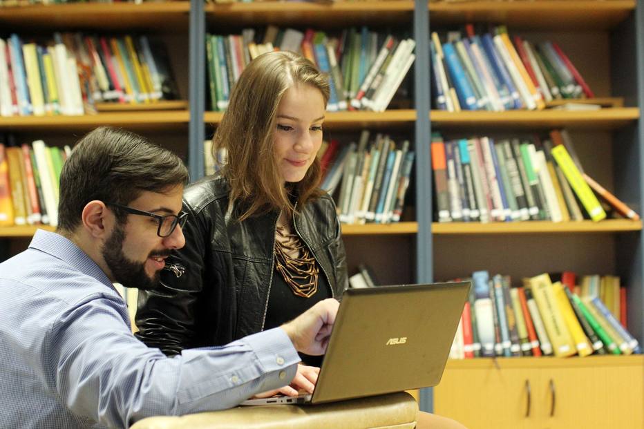 Cursos na área do Direito se adaptam às startups