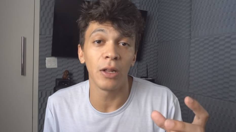 Internautas resgatam tuítes racistas de youtuber Cocielo que os