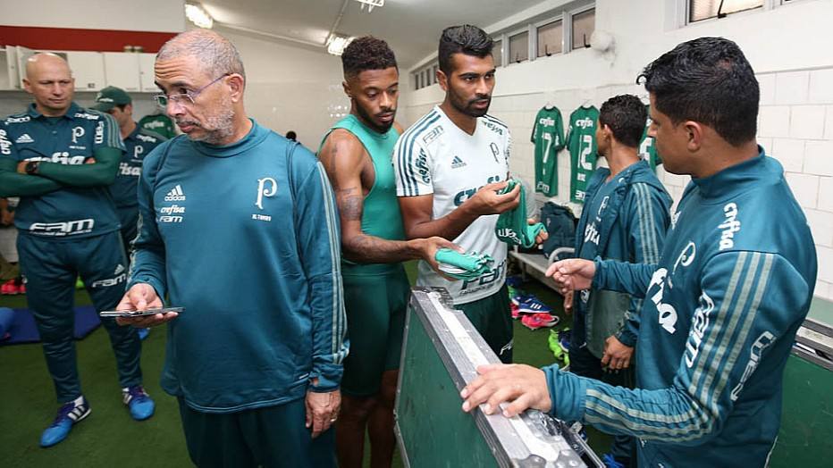 Palmeiras começa semana em alerta para evitar nova eliminação