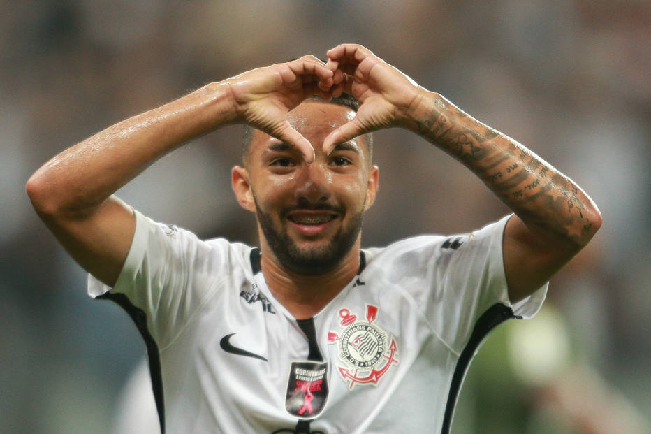 Clayson curte fama de talismã e prega humildade para o Corinthians em 2018
