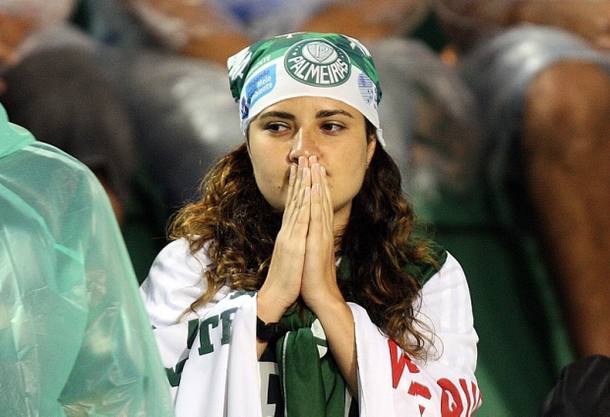 No ‘Outubro Rosa’, Palmeiras realiza campanha para alertar torcedoras 