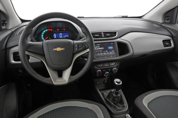 Comparativo: Volkswagen Gol X Chevrolet Onix