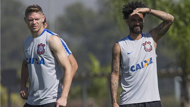 Reencontro e recomeço agitam Corinthians e Ponte Preta