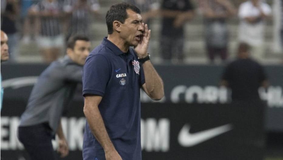 Carille celebra vit&oacute;ria do Corinthians e descarta 'press&atilde;o' para cl&aacute;ssico