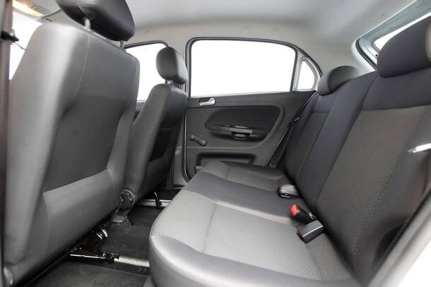 Comparativo: Volkswagen Gol X Chevrolet Onix