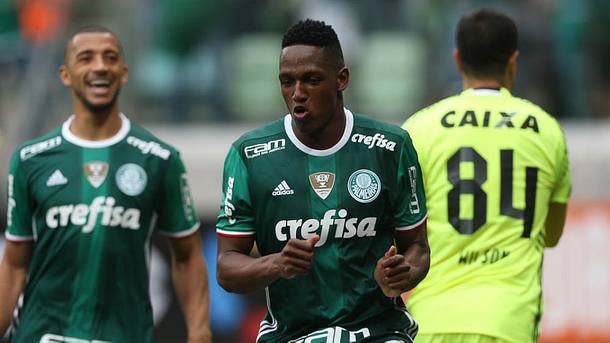 Mina não dá bola para assédio do Barcelona e diz que foco está no Palmeiras