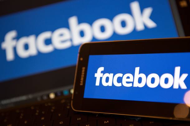 Cerca de 72% dos brasileiros disseram usar as redes sociais, como o Facebook, para se informar