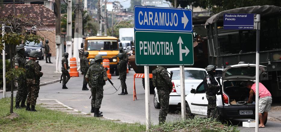 Doze pessoas são presas em operação das Forças de Segurança no Rio