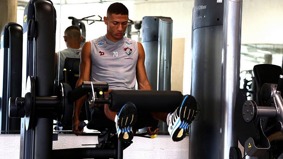 Palmeiras mantém otimismo pelas vindas de Richarlison e Bruno Henrique