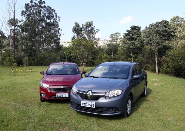 Chevrolet Prisma LT X Renault Logan Expression