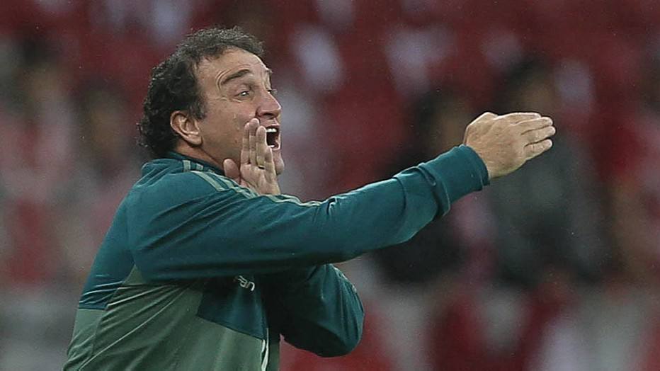 Com três derrotas seguidas, Palmeiras descobre limitações do time