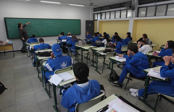 Senado aprova texto-base da reforma do ensino m&eacute;dio