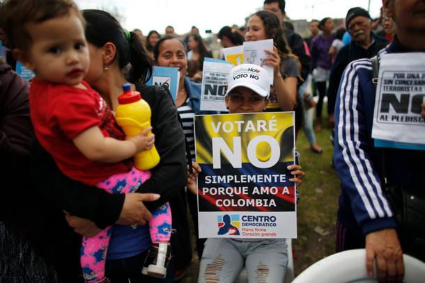 Colombianos decidem hoje se querem acordo de paz com as Farc