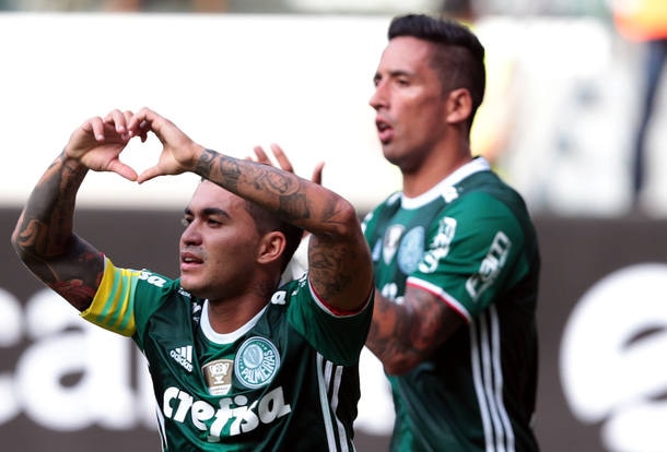 Palmeiras vence mais uma e dispara na liderança do Brasileirão