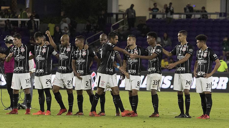 Corinthians deve encerrar contratações após chegadas de Henrique e atacante