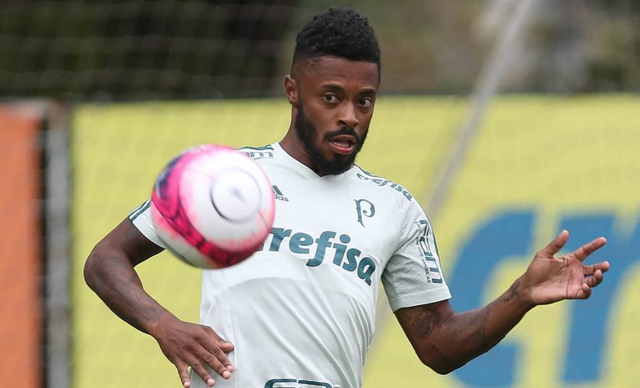 Michel Bastos compara Palmeiras a Real Madrid: 'Busca os melhores'