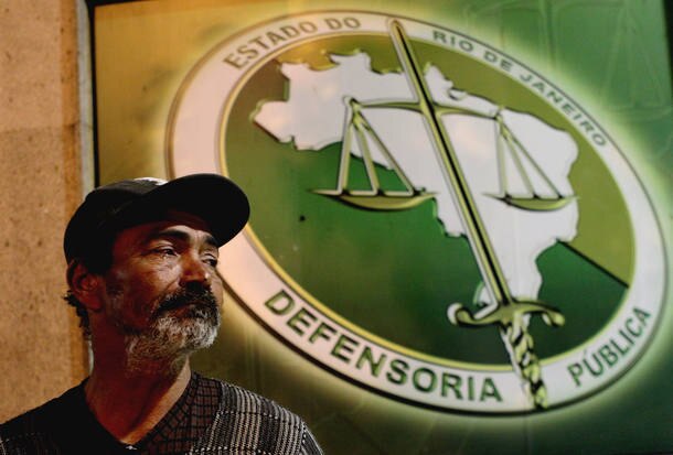 Defensoria diz que Rio expulsa morador de rua para esconder de turistas