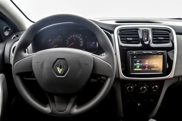 Chevrolet Prisma LT X Renault Logan Expression