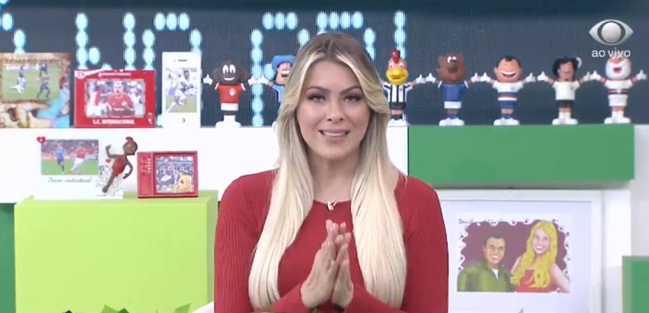 Renata Fan inicia polêmica ao criticar torcedora agredida no Gre Nal