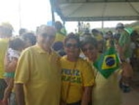 O deputado federal João Castelo (PSDB-MA) participa de ato contra a presidente Dilma em São Luís