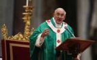 Para o papa Francisco, a pena de morte "simplesmente não se justifica atualmente". Ele considera a punição como "inadmissível", não importa a gravidade do crime" e, segundo ele, a prisão já é uma "pena de morte escondida" e o confinamento solitário uma "forma de tortura" - e disse que ambos devem ser abolidos. 
