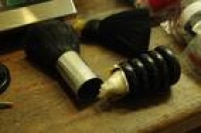 Diversas formas de esconder drogas em flagrantes feitos pela PF neste ano em Cumbica. Na foto, achada em pincel de maquiagem