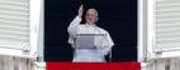As críticas que o papa Francisco faz ao sistemas econômicos que <a href='http://internacional.estadao.com.br/noticias/geral,papa-faz-critica-aos-que-sao-escravos-do-trabalho,1742817' target='_blank'>"idolatram" dinheiro</a> em vez de pessoas fazem com que o pontífice seja apontado por setores conservadores da sociedade como marxista. Aos críticos, Francisco responde que não prega o comunismo, mas sim o Evangelho.