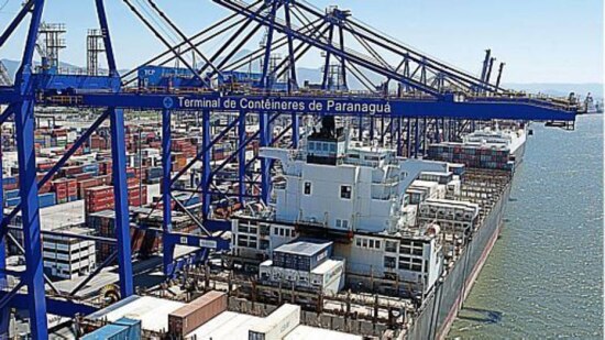 Nas duas primeiras semanas de agosto, a média diária de importações recuou 36%, para US$ 588,6 milhões