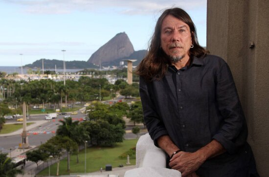 O cantor Lenine lança novo disco, 'Carbono', e inicia turnê do trabalho