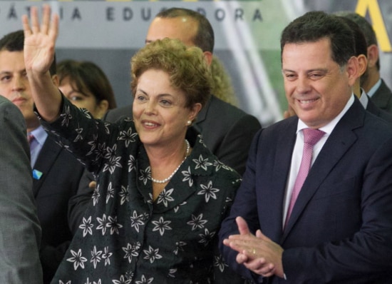 A presidente Dilma Rousseff, ao lado do governador de Goias, Marconi Perillo (PSDB) 