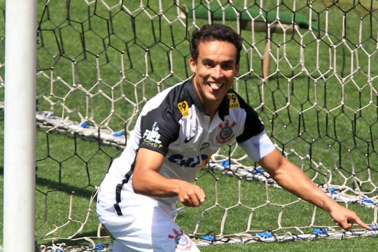 Jadson foi decisivo para vitória do Corinthians na Arena